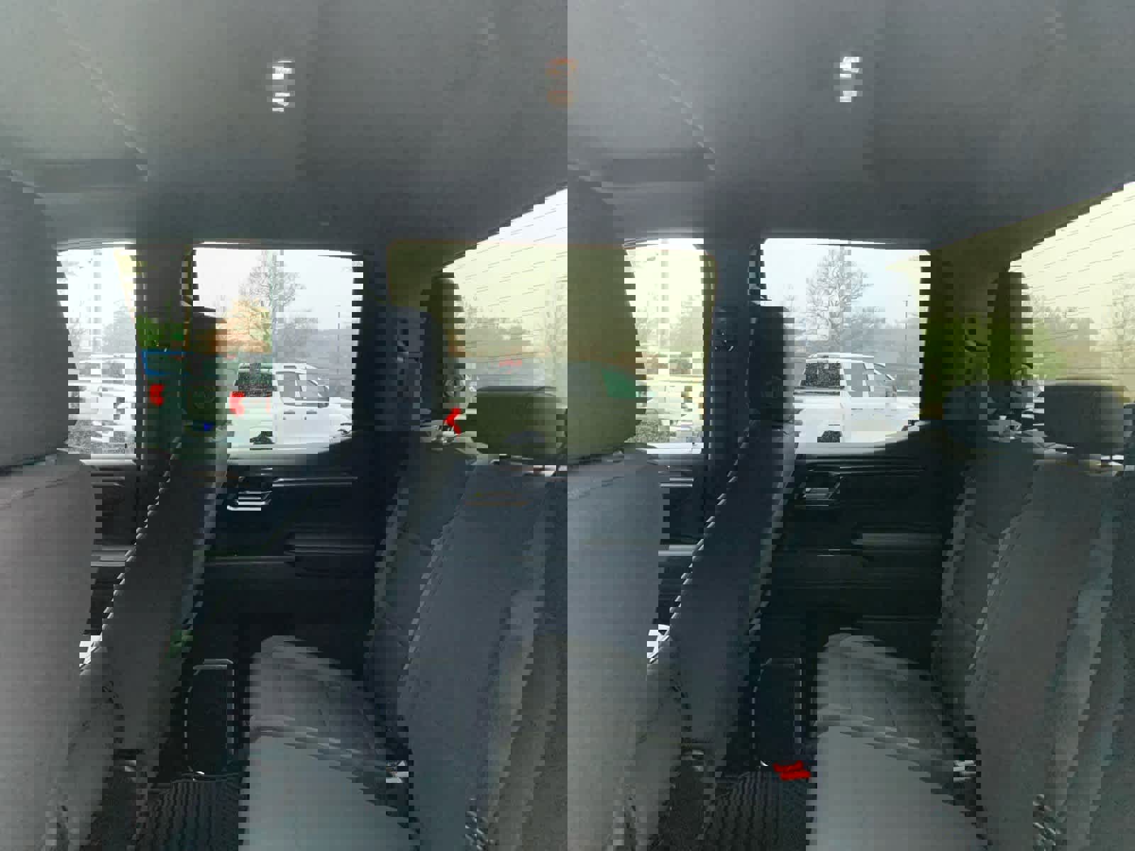 Used 2023 Chevrolet Silverado 1500 LT image 29