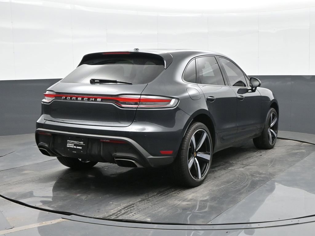 Certified 2023 Porsche Macan image 7