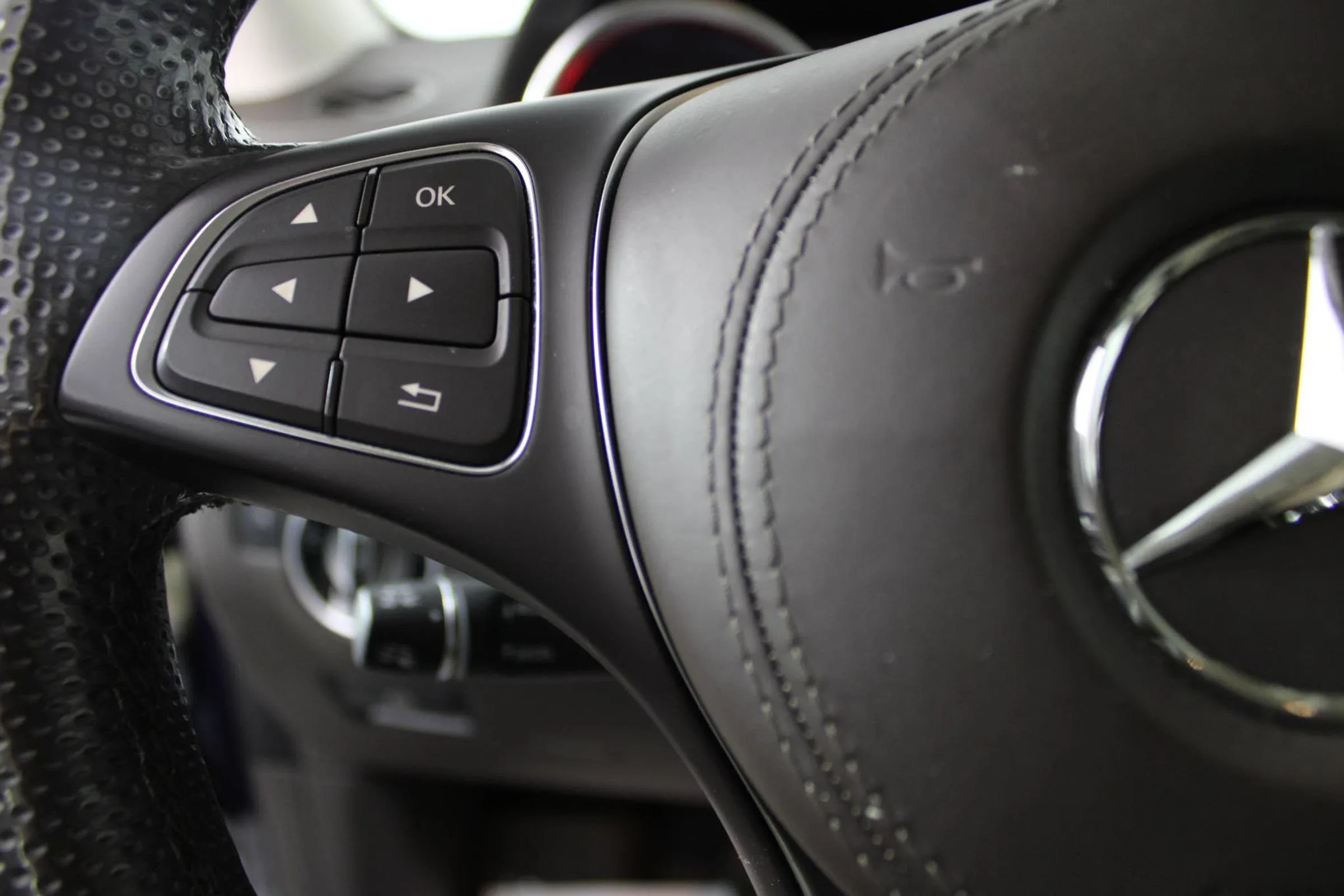Used 2019 Mercedes-Benz GLS 450 4MATIC image 16