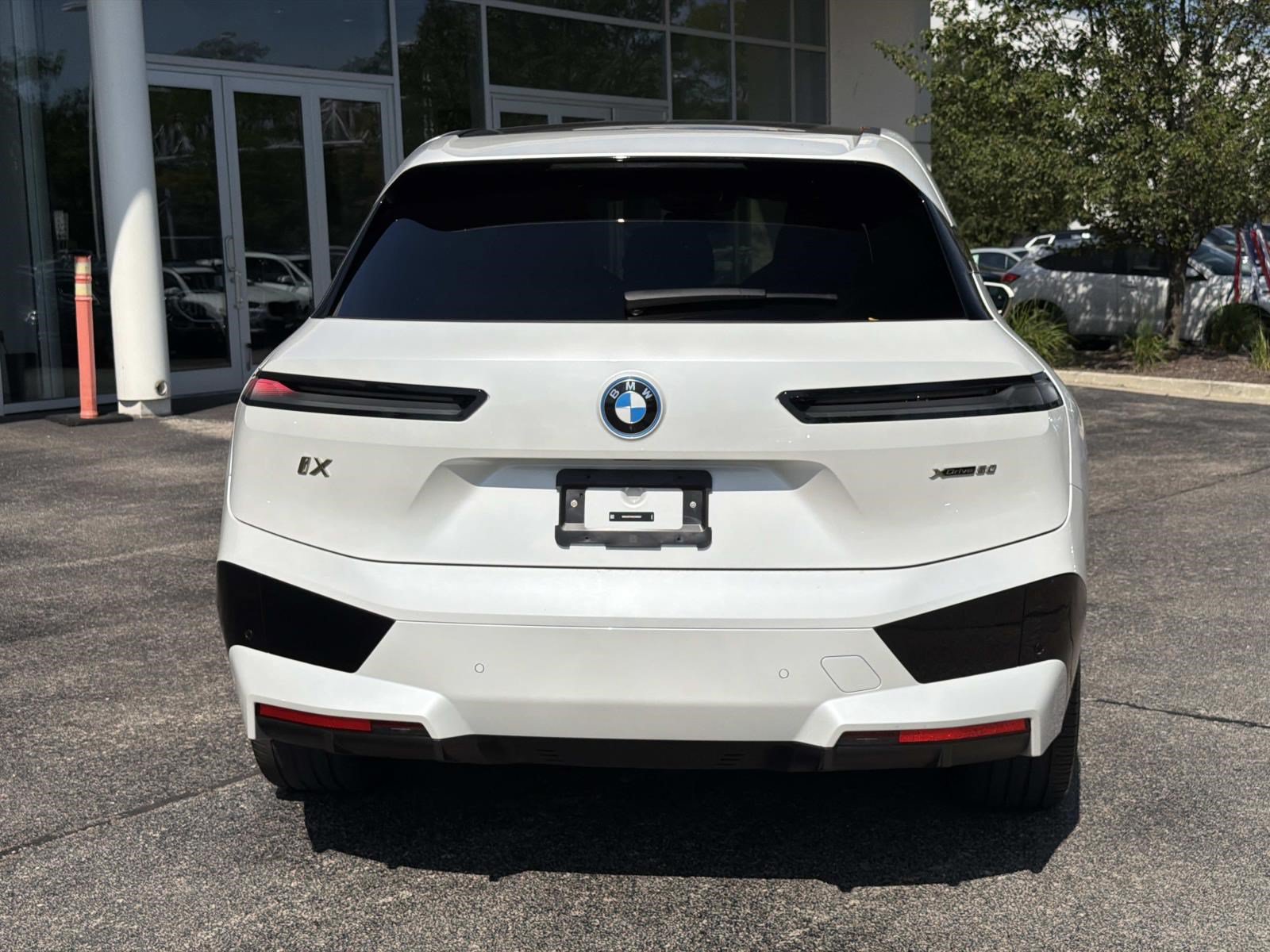 Certified 2024 BMW iX xDrive50 w/ Premium Package AWD/4WD image 6