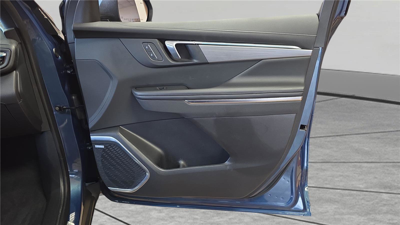 Used 2025 Buick Enclave Preferred image 15