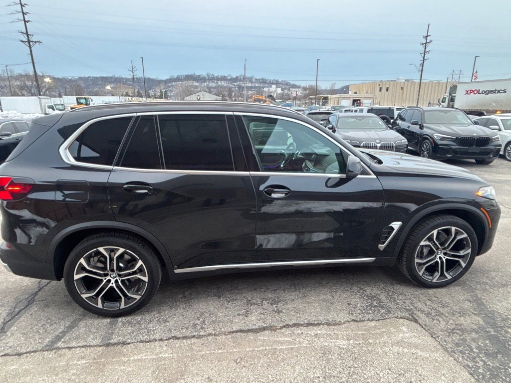 Used 2025 BMW X5 sDrive40i image 6