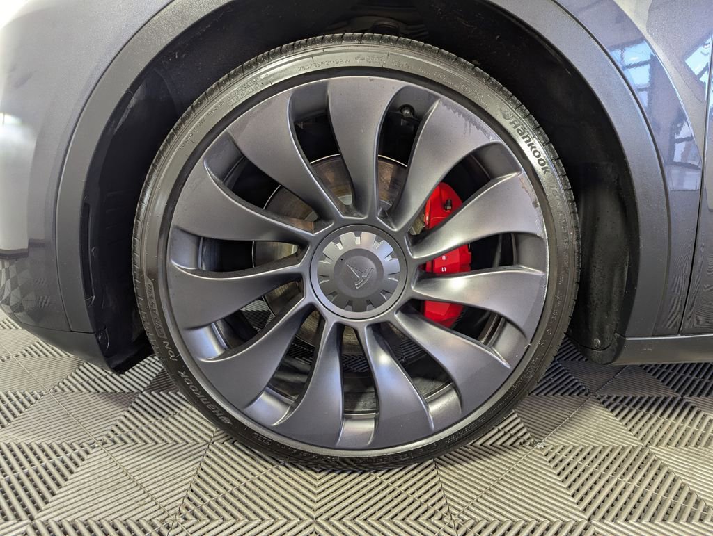 Used 2025 Tesla Model Y Performance image 15