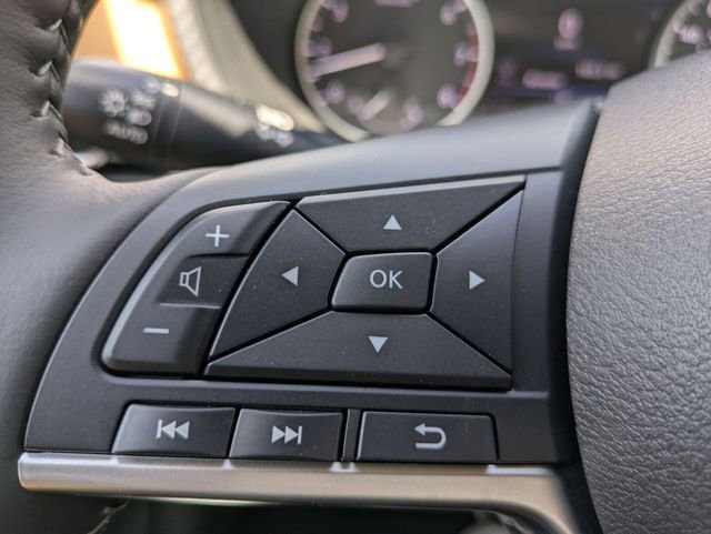 New 2025 Nissan Sentra SV w/ SV Premium Package FWD image 17