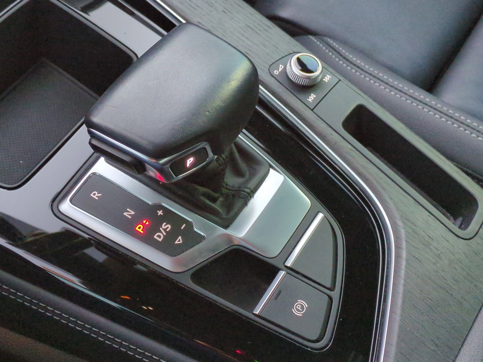 Used 2022 Audi A4 2.0T Premium Plus w/ Premium Plus Package image 26