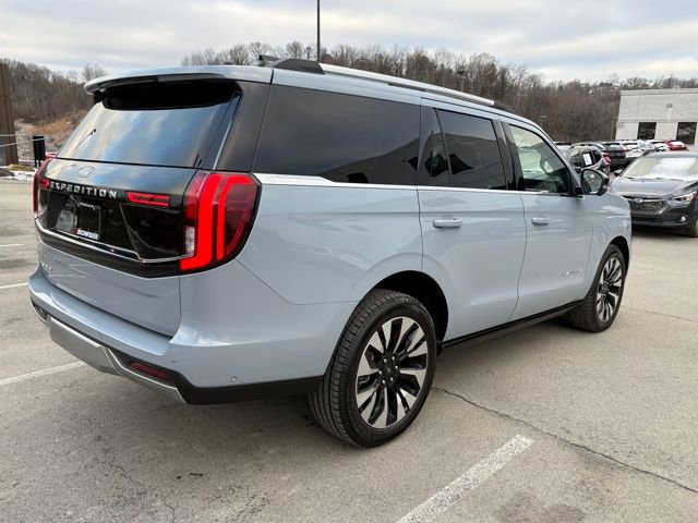 Used 2025 Ford Expedition Platinum w/ Driver's Package image 5
