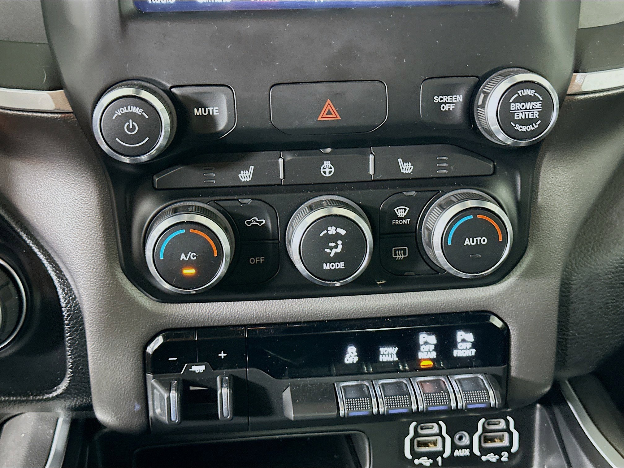 Used 2020 RAM 1500 Big Horn AWD/4WD image 23