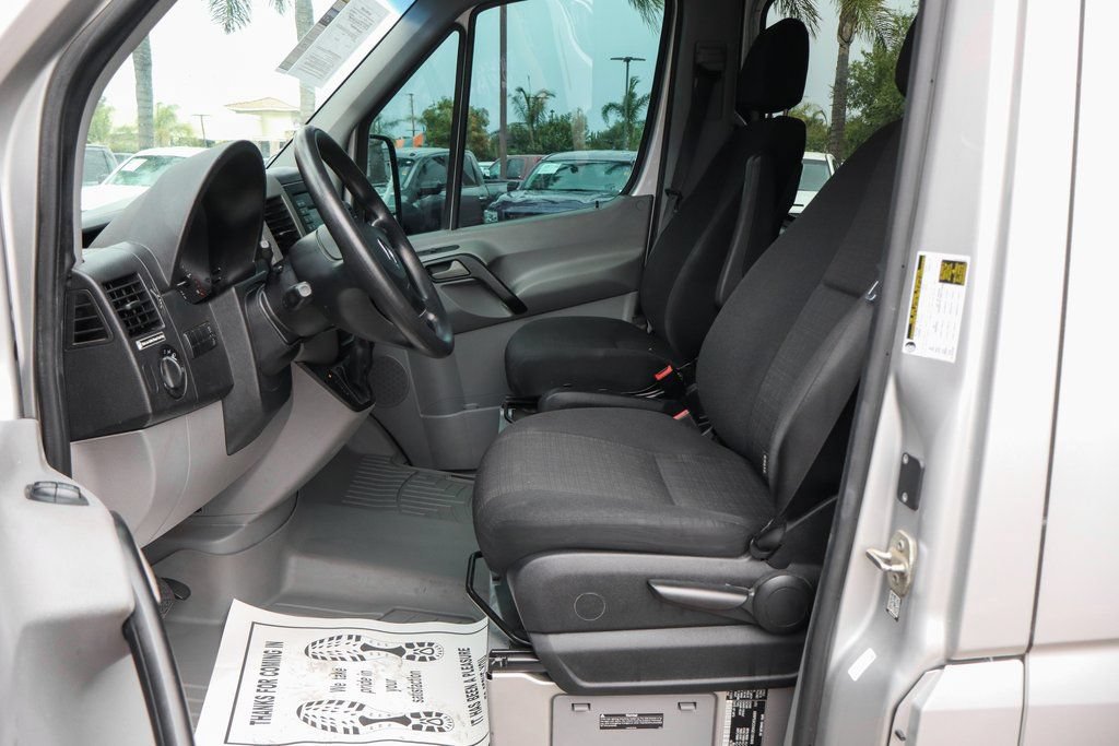 Used 2016 Mercedes-Benz Sprinter 2500 image 17