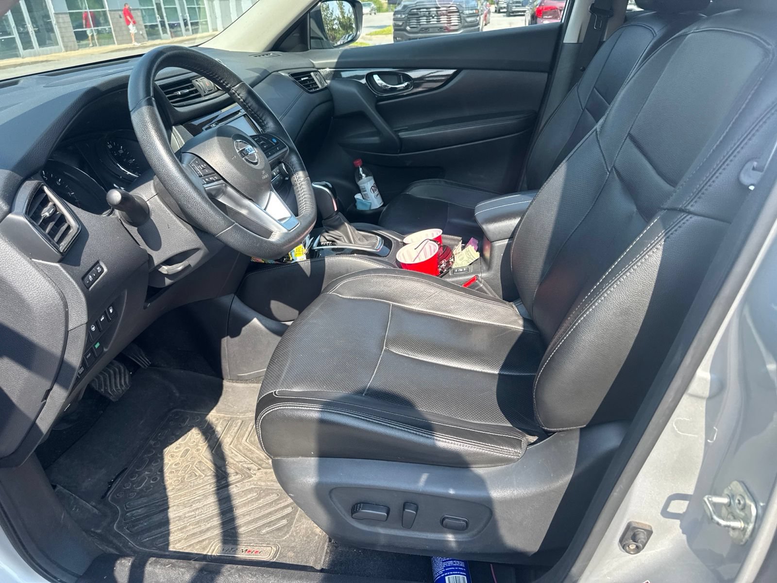 Used 2019 Nissan Rogue SL AWD/4WD image 11