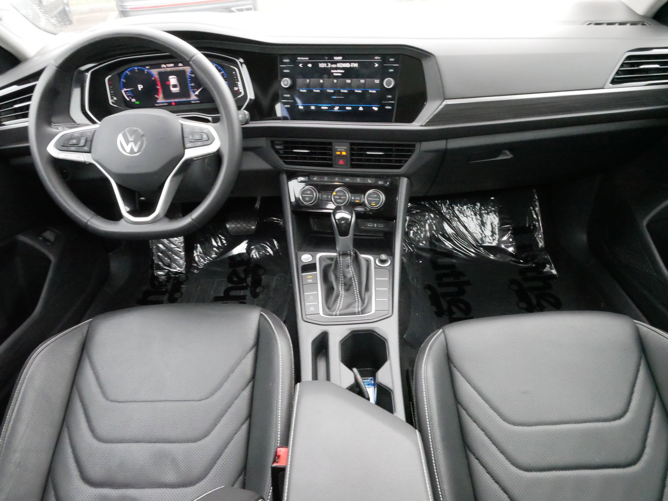 Certified 2024 Volkswagen Jetta SEL image 10