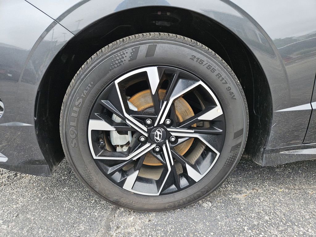 Used 2025 Hyundai Sonata SEL FWD image 29