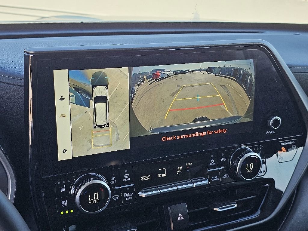 Used 2025 Toyota Highlander Limited image 39