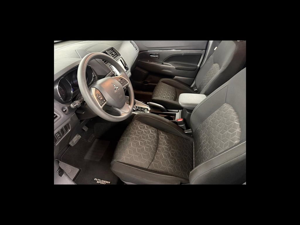 Used 2025 Mitsubishi Outlander Sport ES AWD/4WD image 11