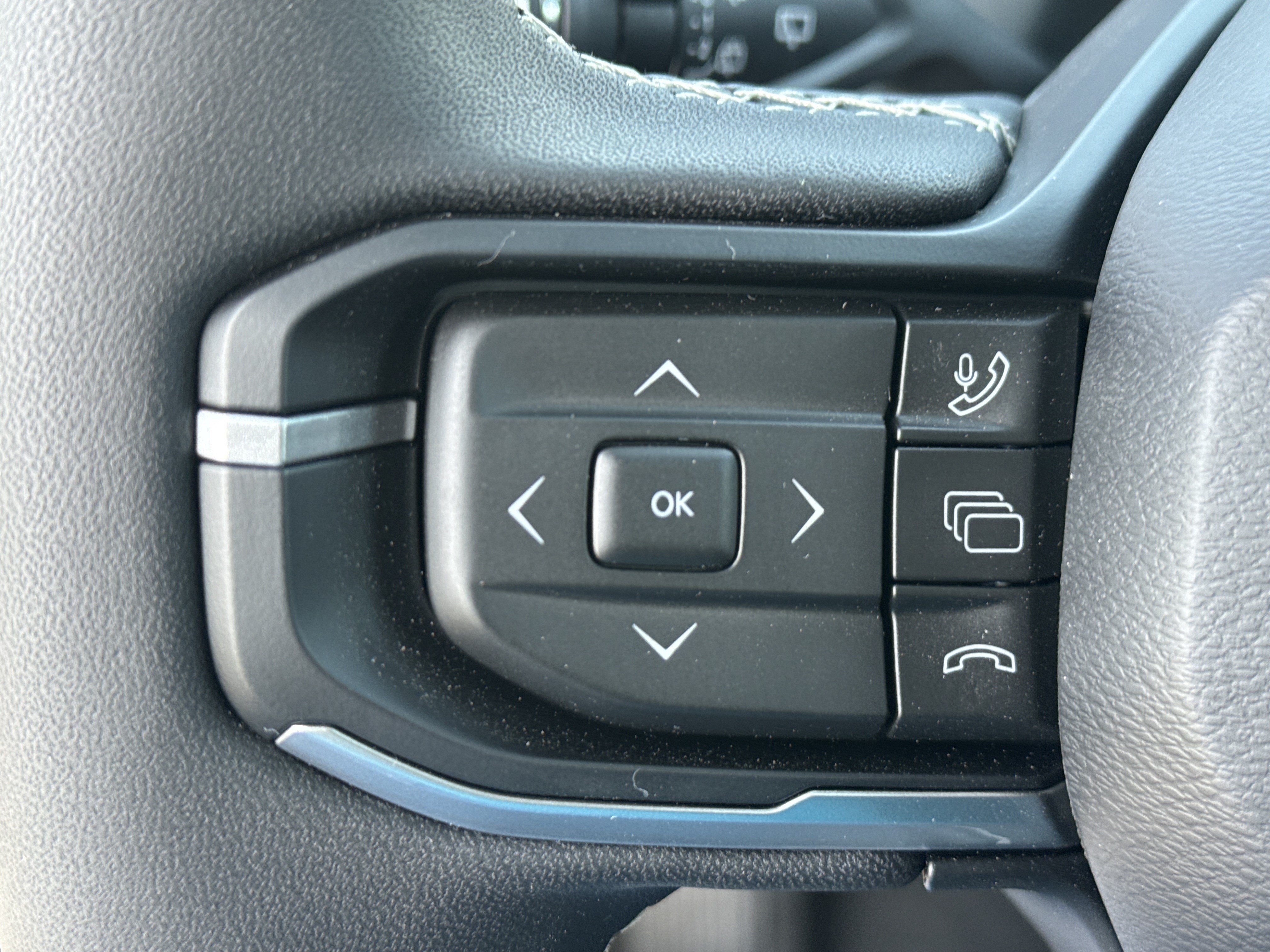 New 2026 Jeep Cherokee Overland AWD/4WD image 30