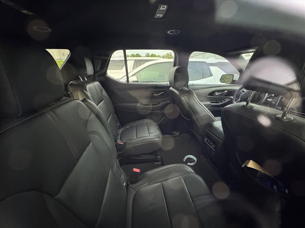 Used 2023 Chevrolet Traverse RS image 4