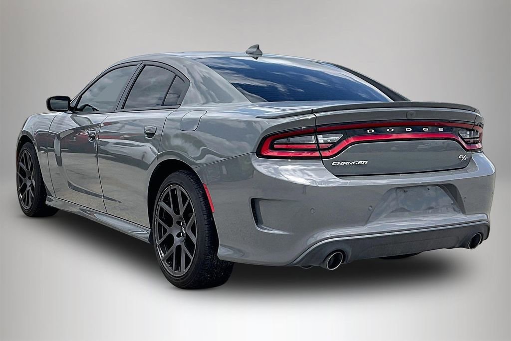 Used 2018 Dodge Charger R/T w/ Plus Group RWD image 4