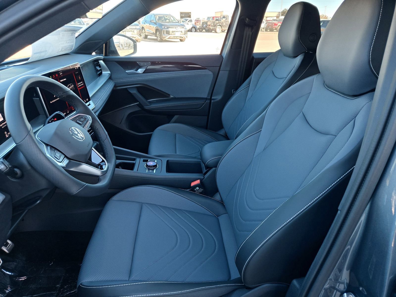 New 2026 Volkswagen Tiguan SE R-Line image 16