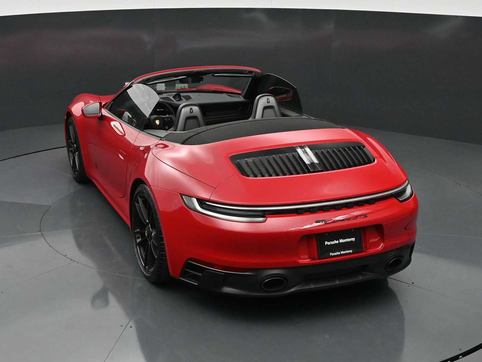 Certified 2024 Porsche 911 Carrera GTS RWD image 33