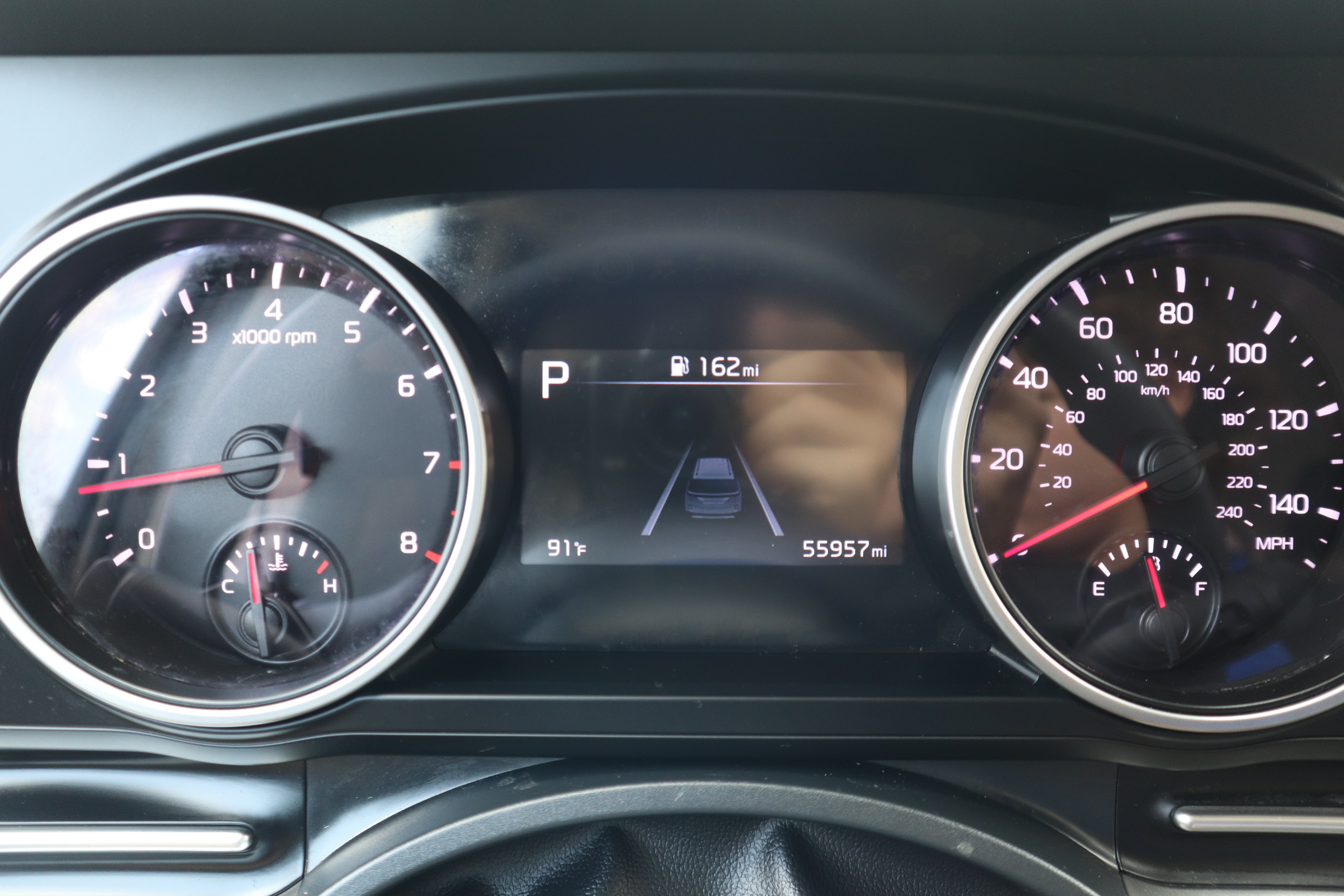 Used 2023 Kia Carnival LX FWD image 16