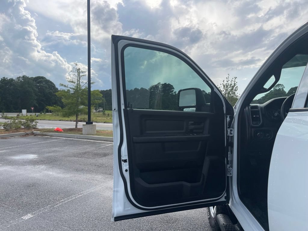 Used 2024 RAM 2500 Tradesman w/ Chrome Appearance Group AWD/4WD image 49