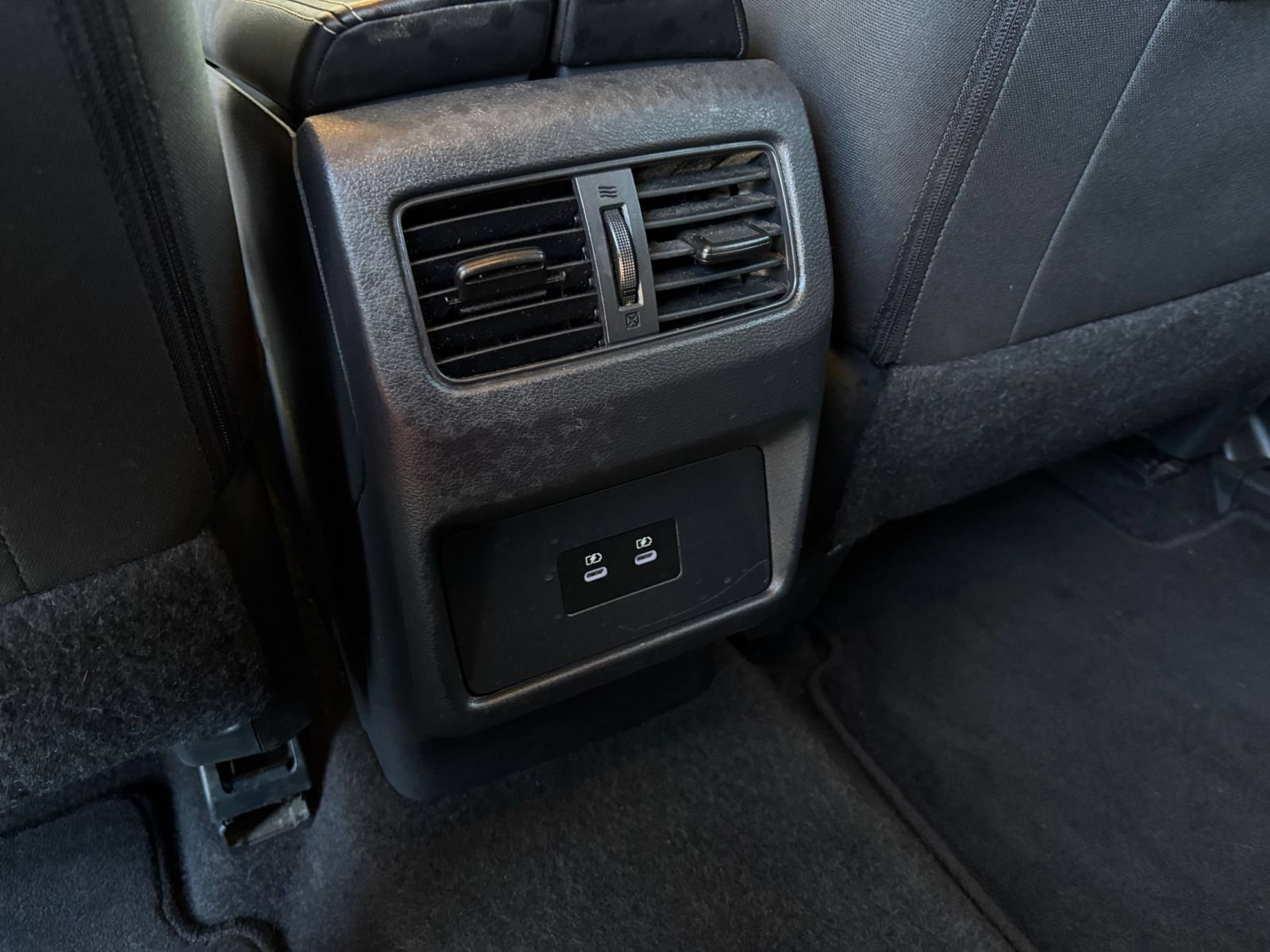Used 2025 Nissan Rogue SV FWD image 24