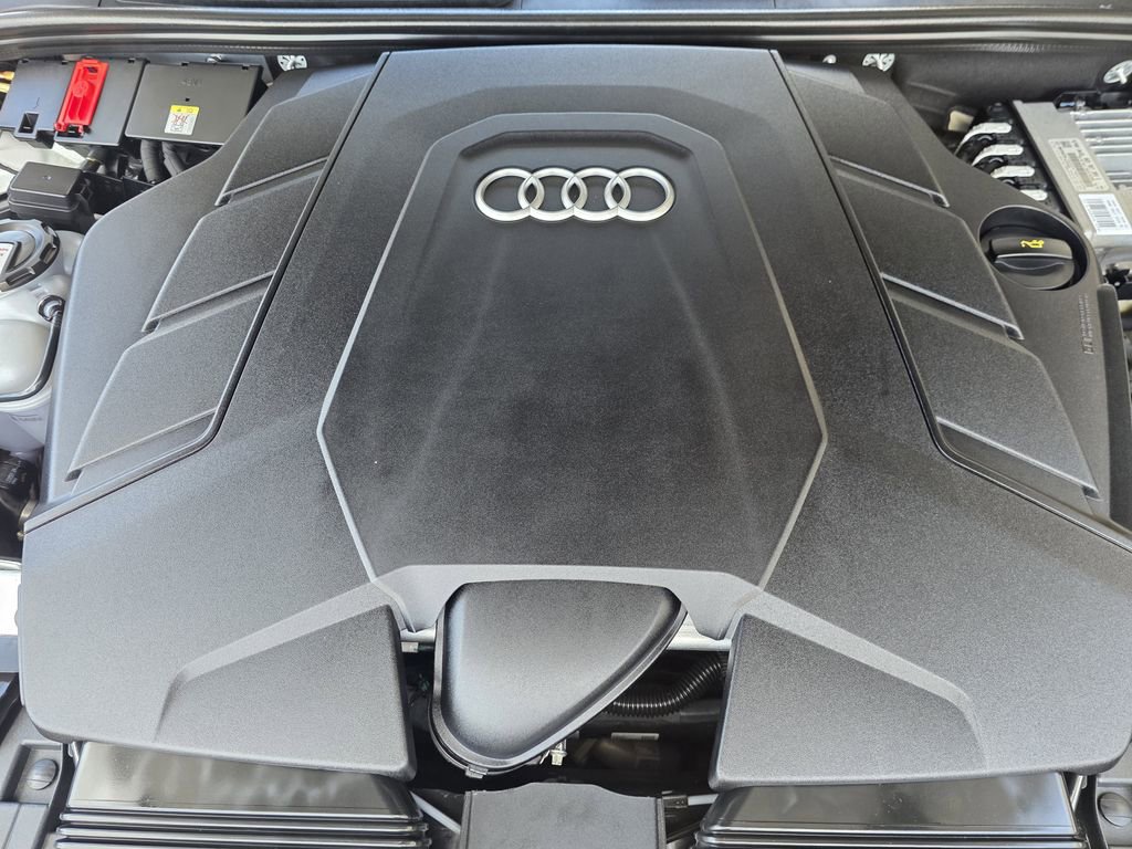 Used 2023 Audi Q8 Prestige AWD/4WD image 26