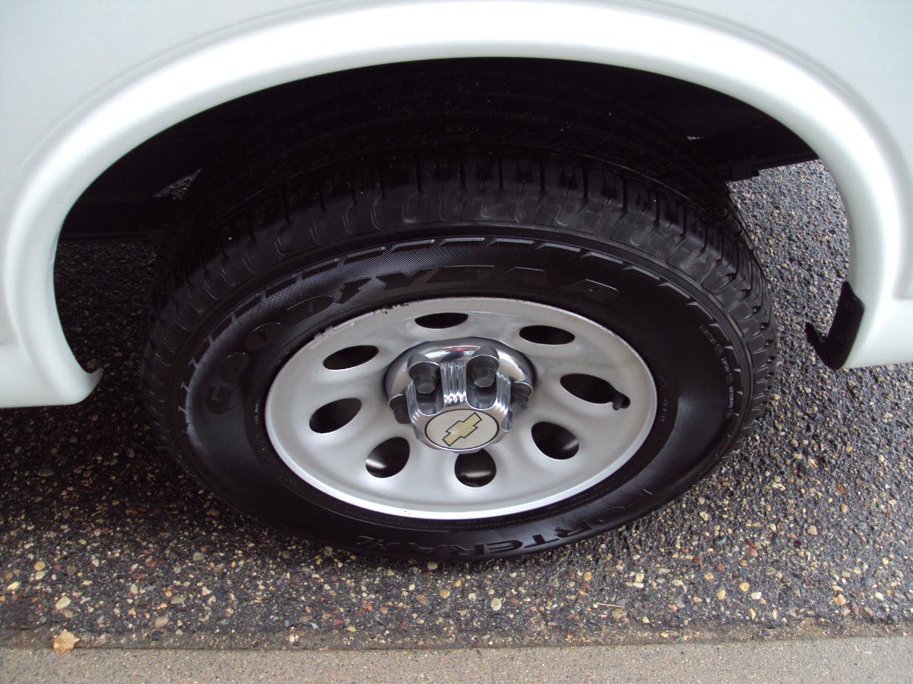 Used 2013 Chevrolet Express 1500 LT w/ LT Preferred Equipment Group AWD/4WD image 31