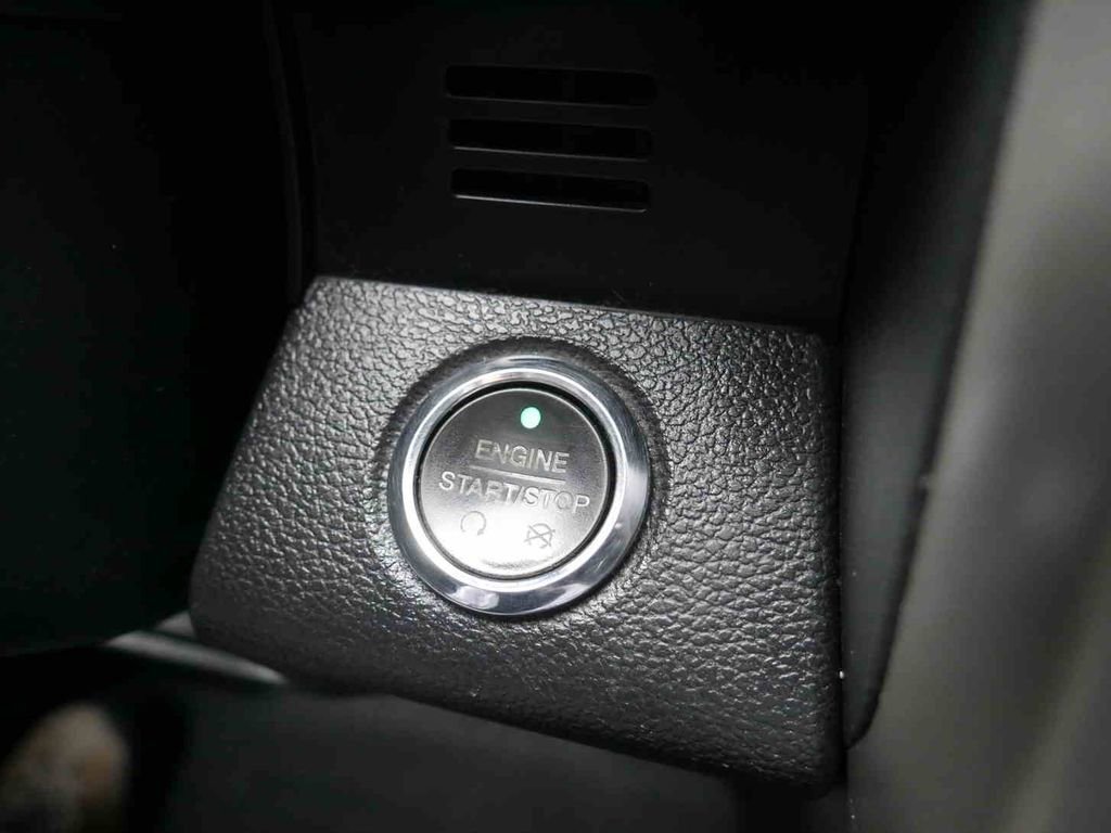 Used 2015 Ford F150 Lariat w/ Equipment Group 502A Luxury image 38