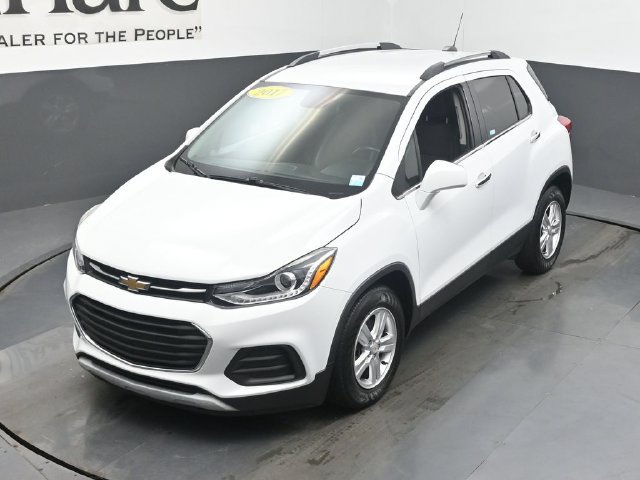 Used 2017 Chevrolet Trax LT w/ LT Convenience Package FWD image 50