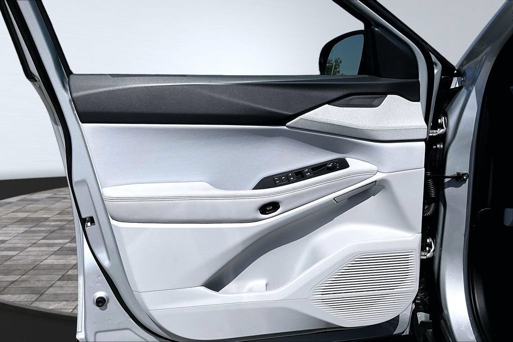 New 2026 Jeep Cherokee Laredo AWD/4WD image 13