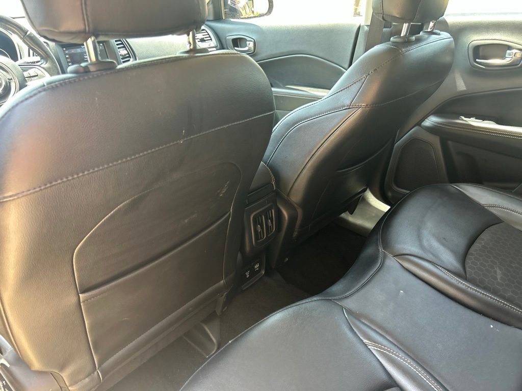 Used 2019 Jeep Compass Latitude FWD image 14