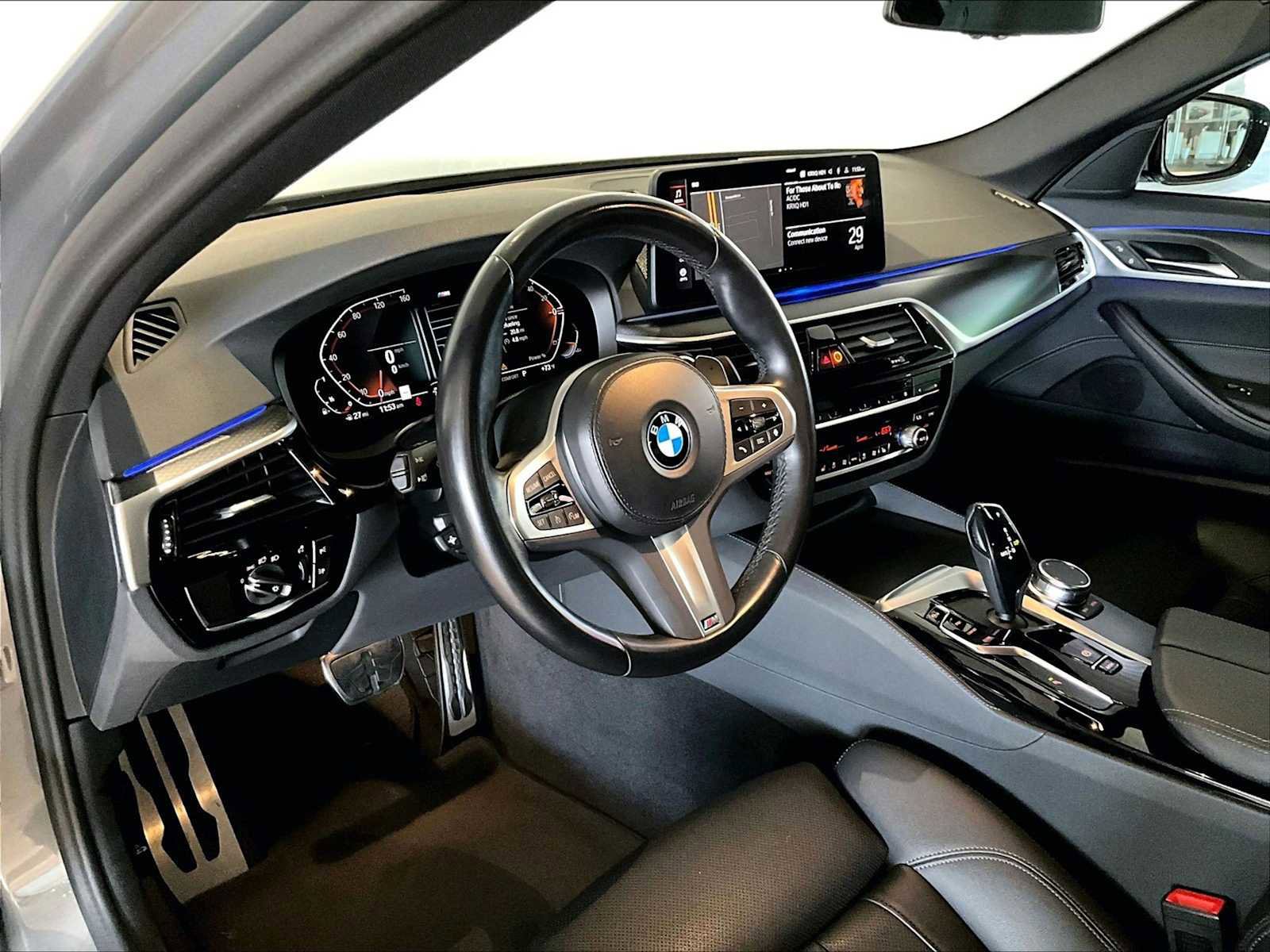 Used 2023 BMW 540i w/ M Sport Package RWD image 7