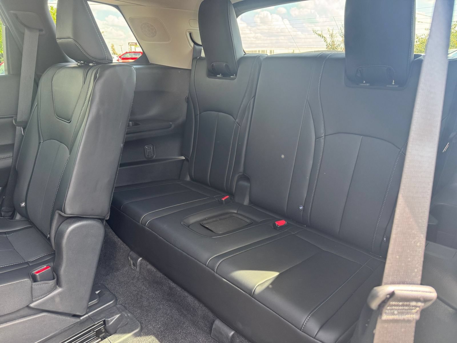 Used 2026 INFINITI QX60 Luxe FWD image 32