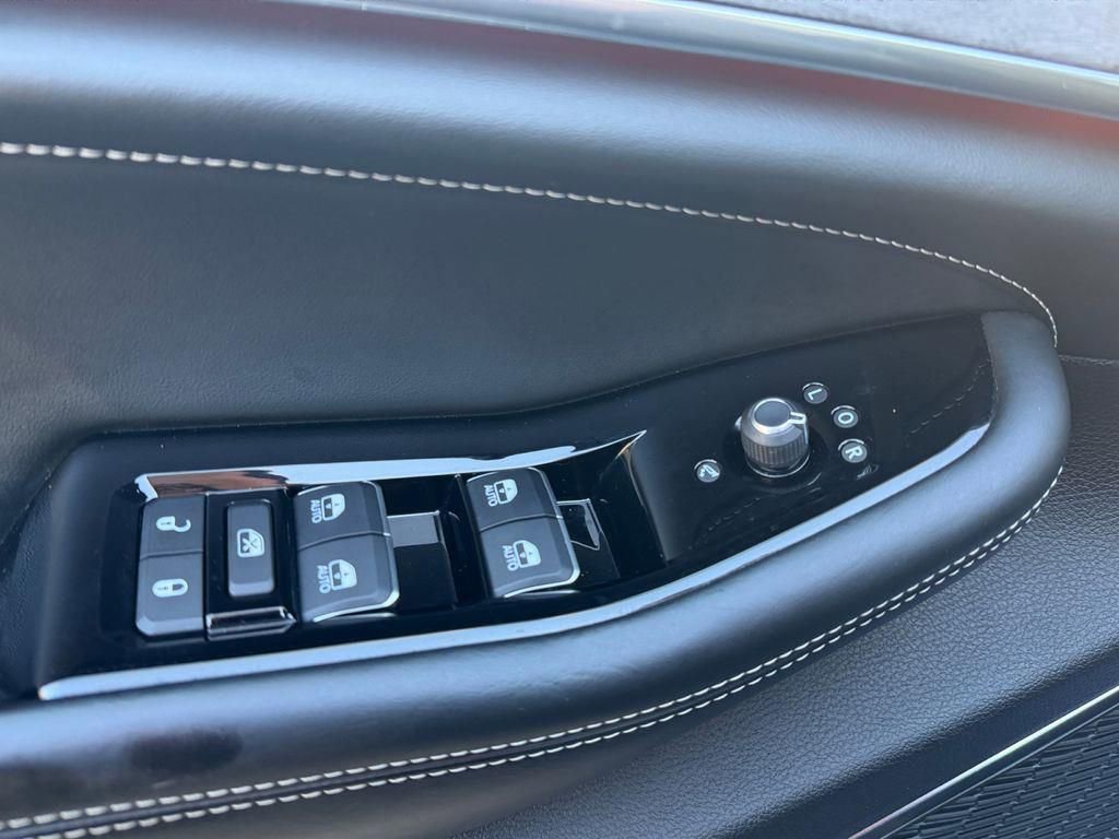 Used 2023 Jeep Grand Cherokee L Overland image 17