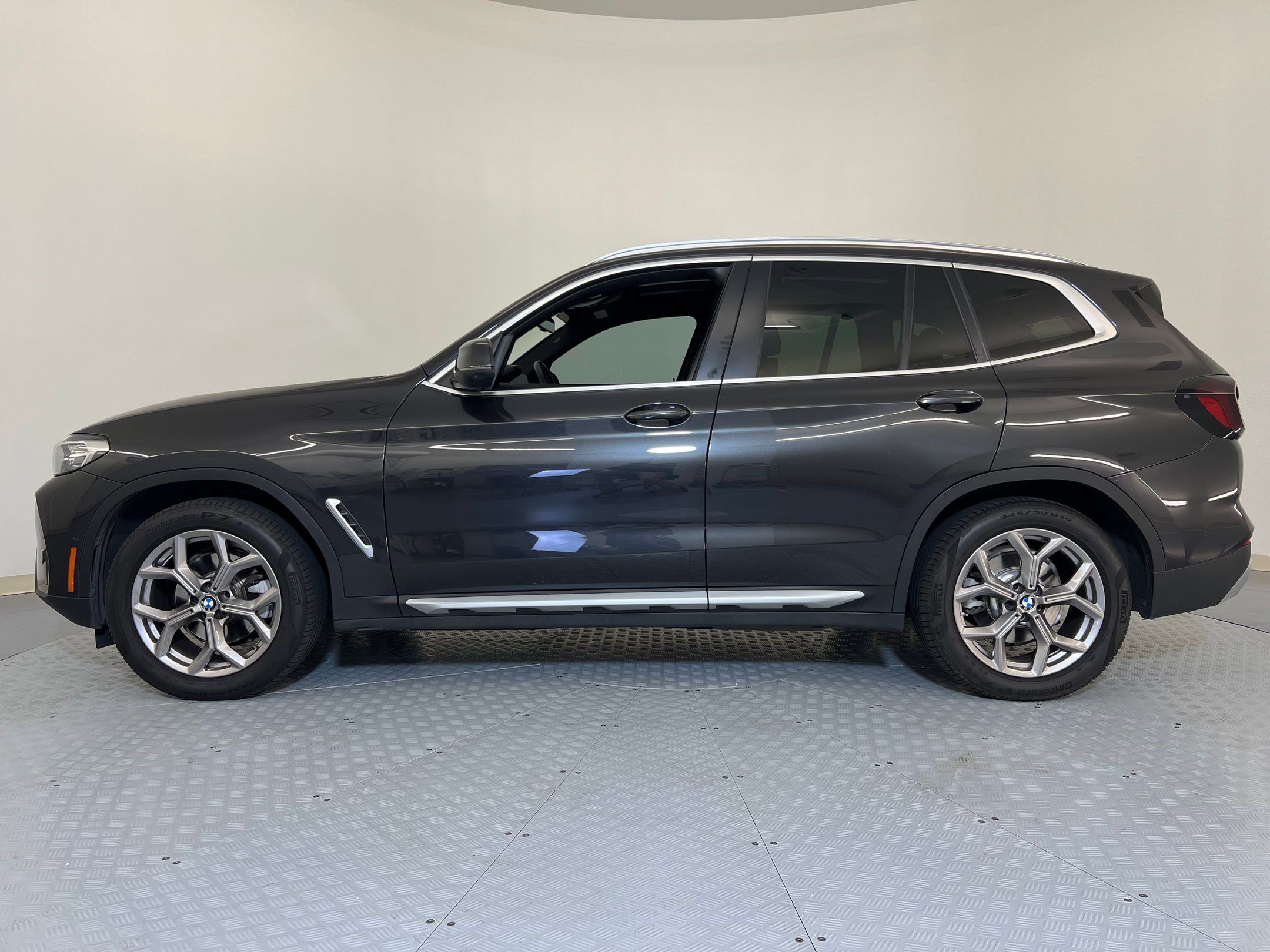 Certified 2023 BMW X3 xDrive30i w/ Convenience Package w/ZPA image 2