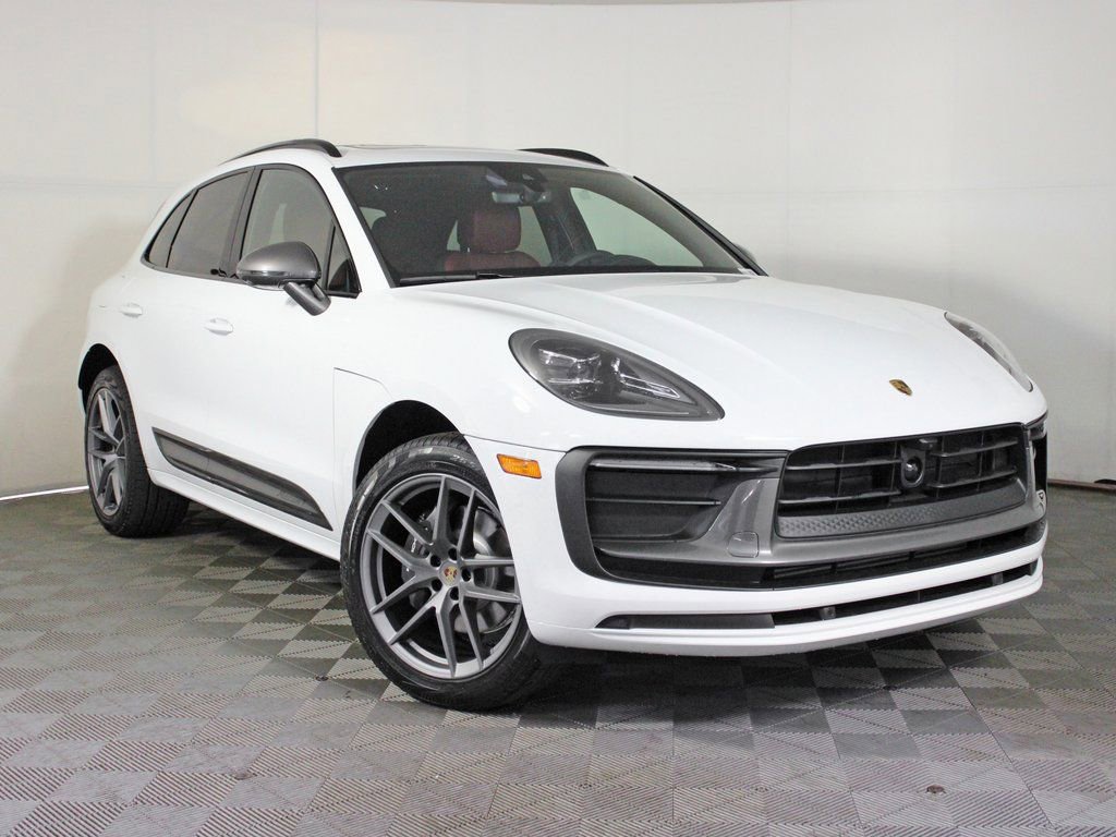 Certified 2026 Porsche Macan Turbo image 9