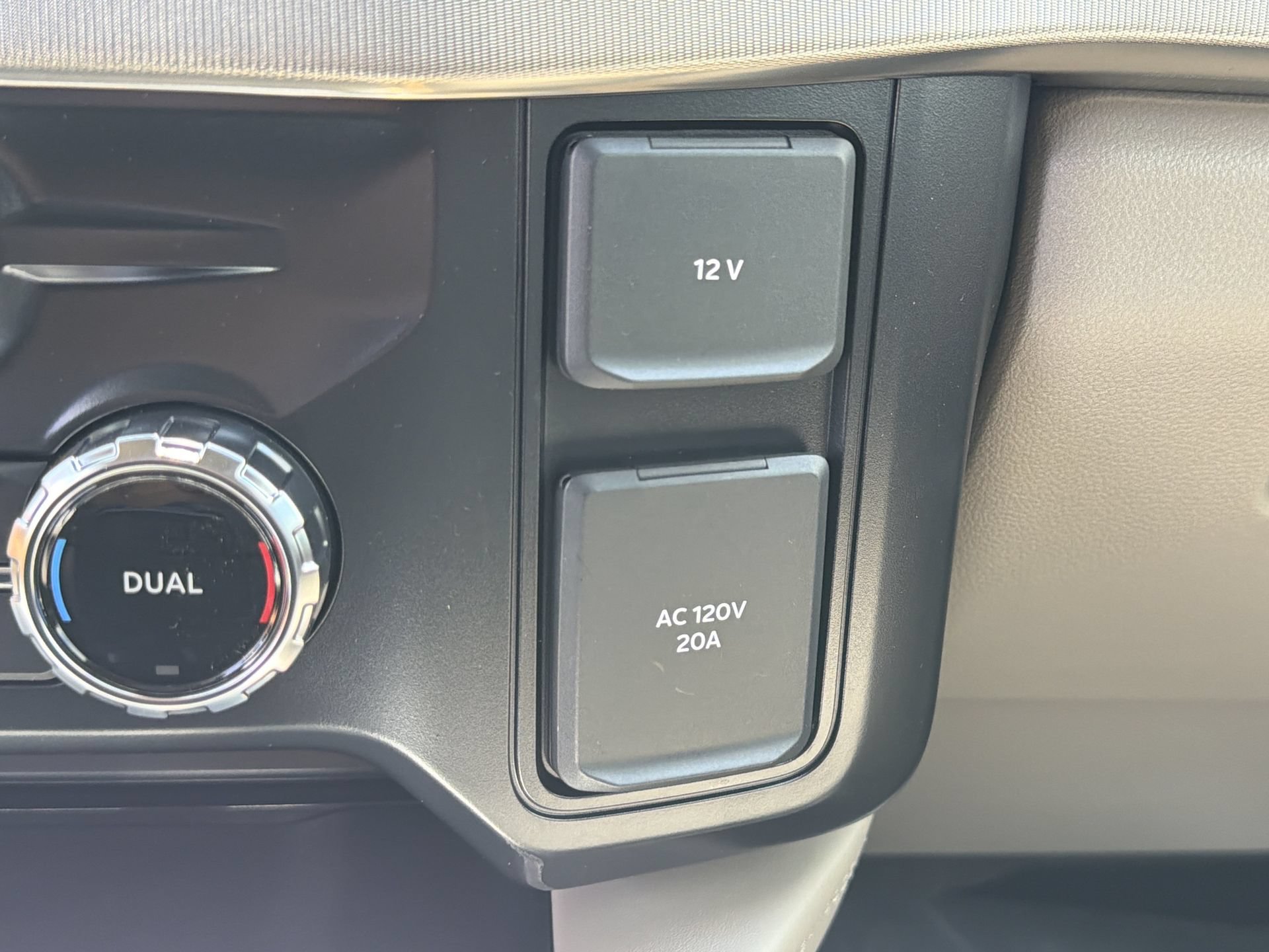 New 2026 Ford F350 Platinum AWD/4WD image 9