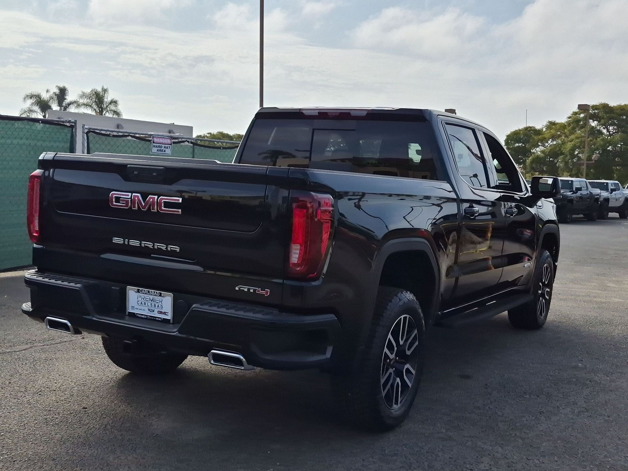 New 2026 GMC Sierra 1500 AT4 w/ AT4 Premium Package AWD/4WD image 5