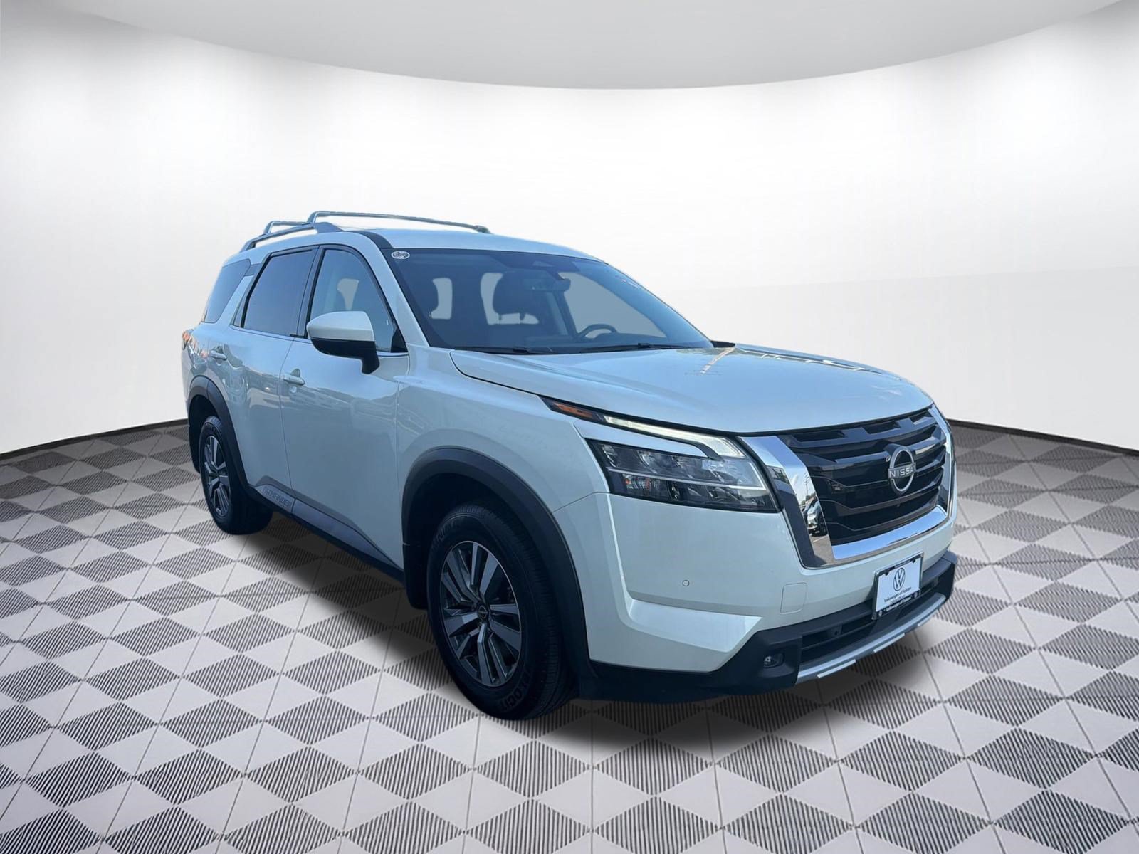 Used 2024 Nissan Pathfinder SL AWD/4WD image 7