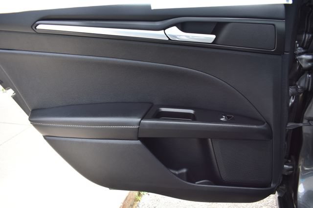 Used 2019 Ford Fusion Energi Titanium FWD image 37