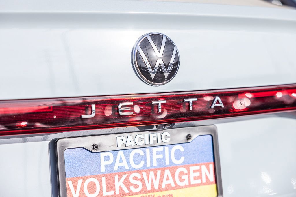 New 2026 Volkswagen Jetta SE FWD image 9