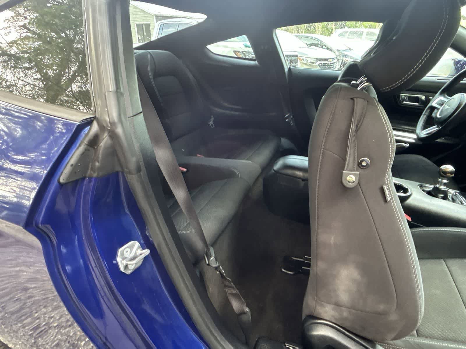Used 2016 Ford Mustang Coupe RWD image 13