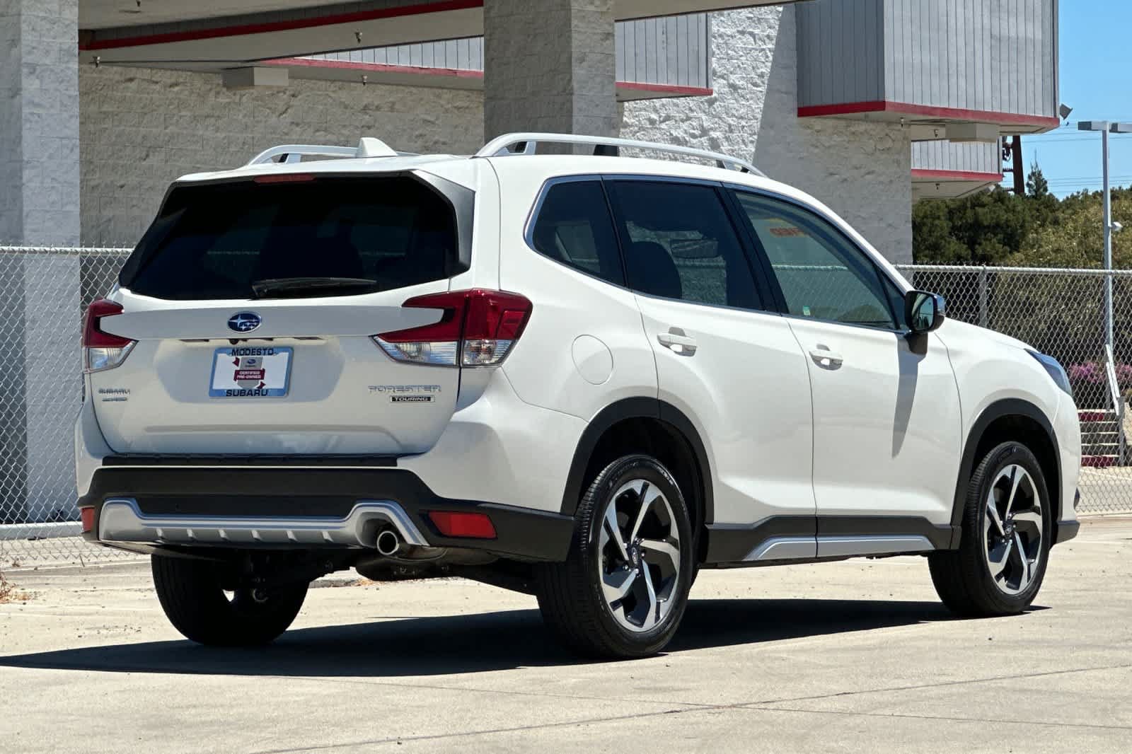 Used 2023 Subaru Forester Touring w/ Popular Package #2 AWD/4WD image 3