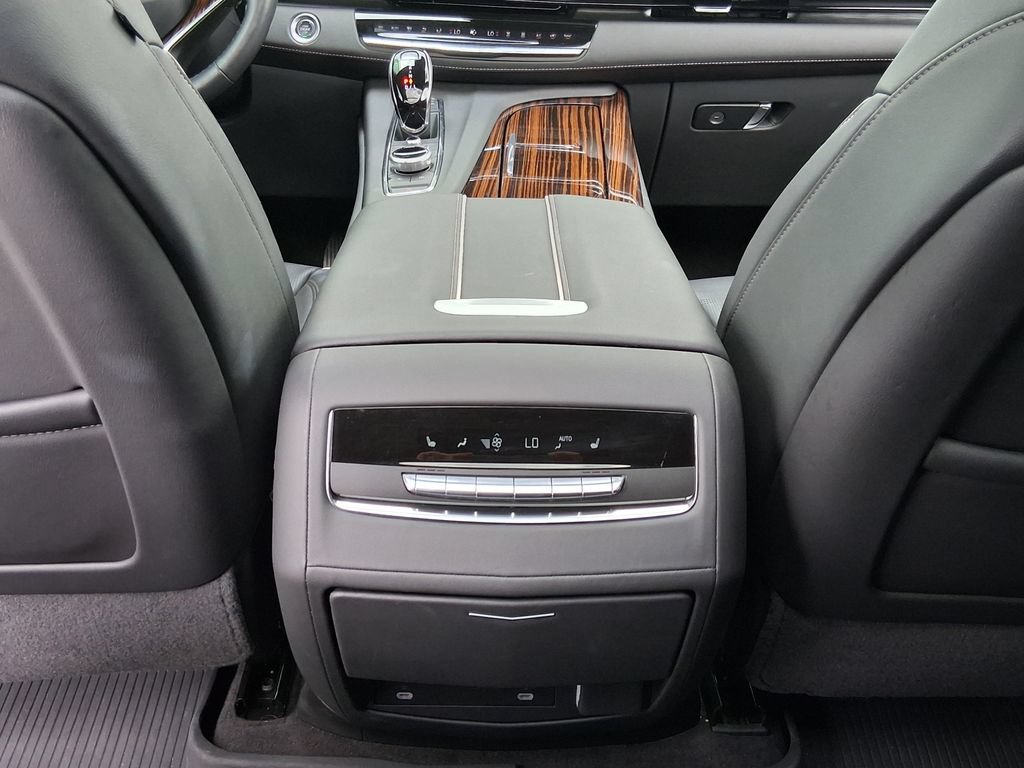 Used 2024 Cadillac Escalade Premium Luxury RWD image 27