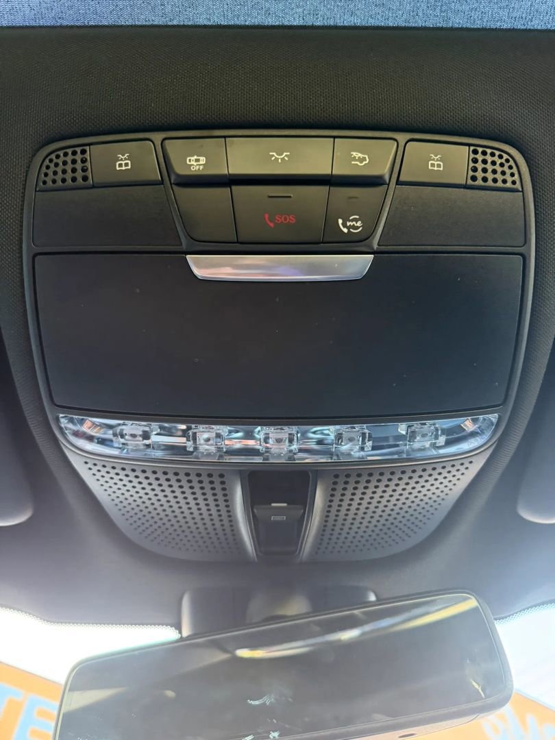 Used 2020 Mercedes-Benz GLC 300 4MATIC w/ Premium Package image 30