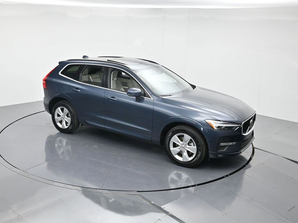 Used 2022 Volvo XC60 B5 Momentum image 37