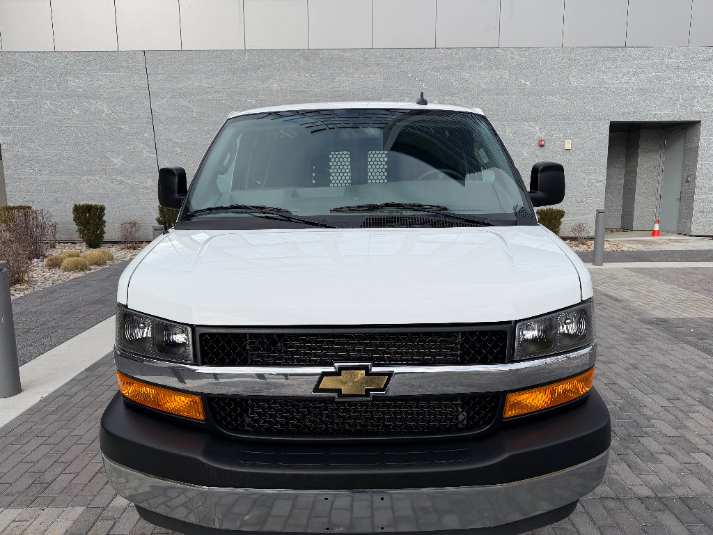 Used 2024 Chevrolet Express 2500 w/ Driver Convenience Package image 4
