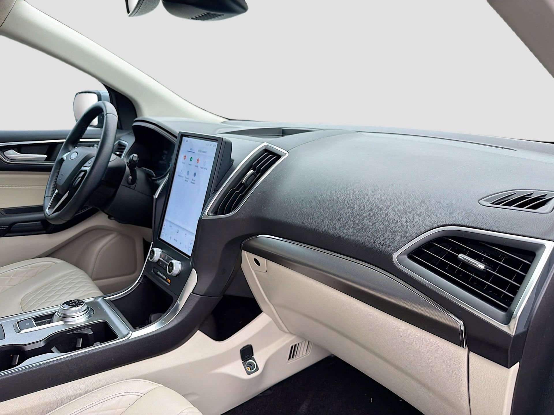 Used 2023 Ford Edge Titanium AWD/4WD image 32