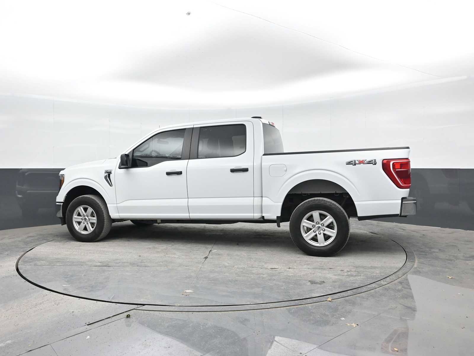 Used 2023 Ford F150 XLT image 3