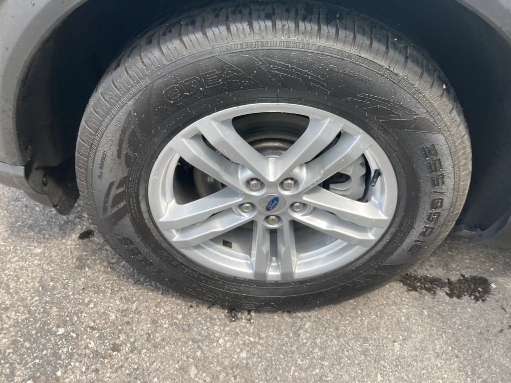 Used 2020 Ford Explorer XLT w/ Comfort Package AWD/4WD image 34